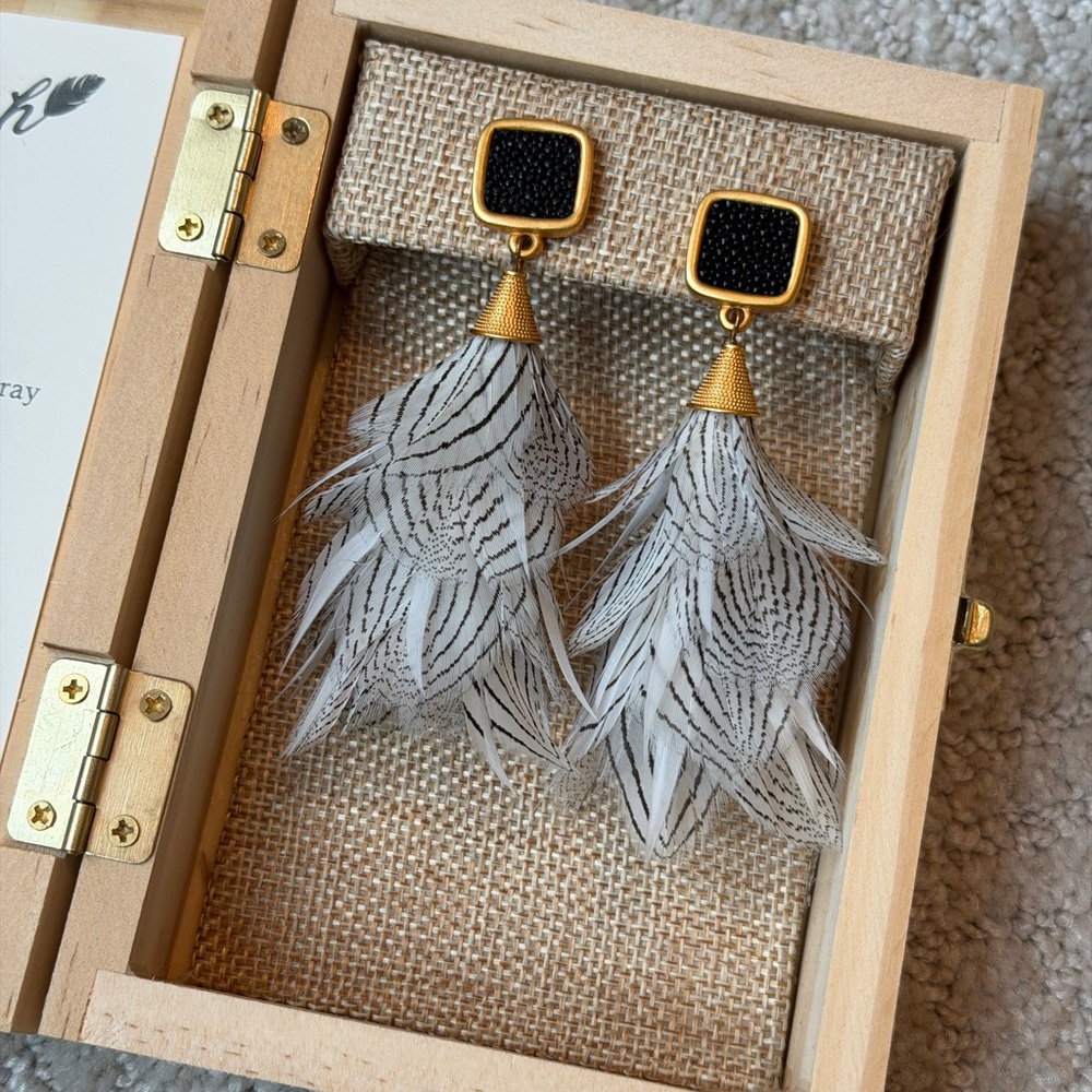 Chic Black and White Feather Earrings with Gold Accents